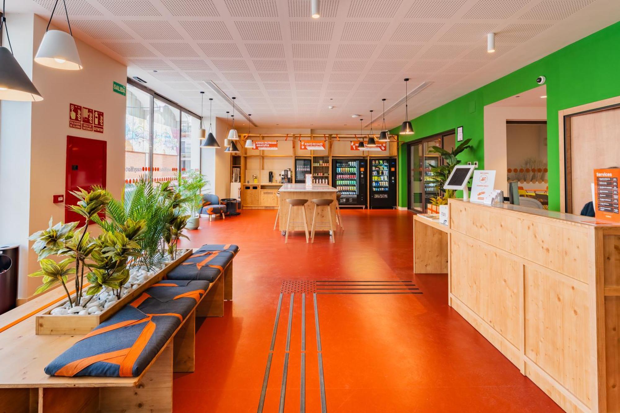 Easyhotel Valencia Ciutat Vella — Photos 3